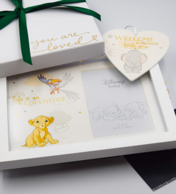Including a Lion King photo frame and a Dumbo hanging plaque, this is the perfect gift to add some Disney magic into a nursery. Disney gifts bring a feeling of nostalgia to the new parents.
