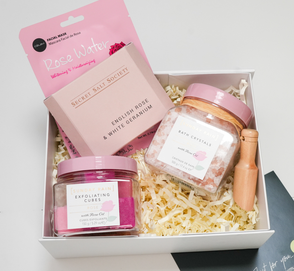 rose pamper hamper 2